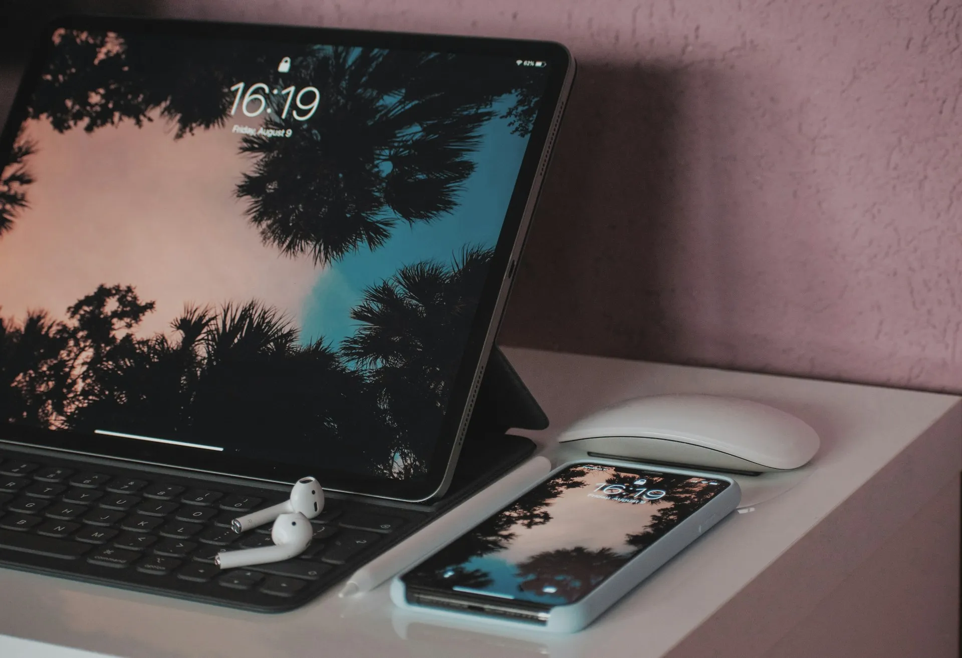 Spécial cadeaux de Noël : 7 idées d'accessoires pour téléphone