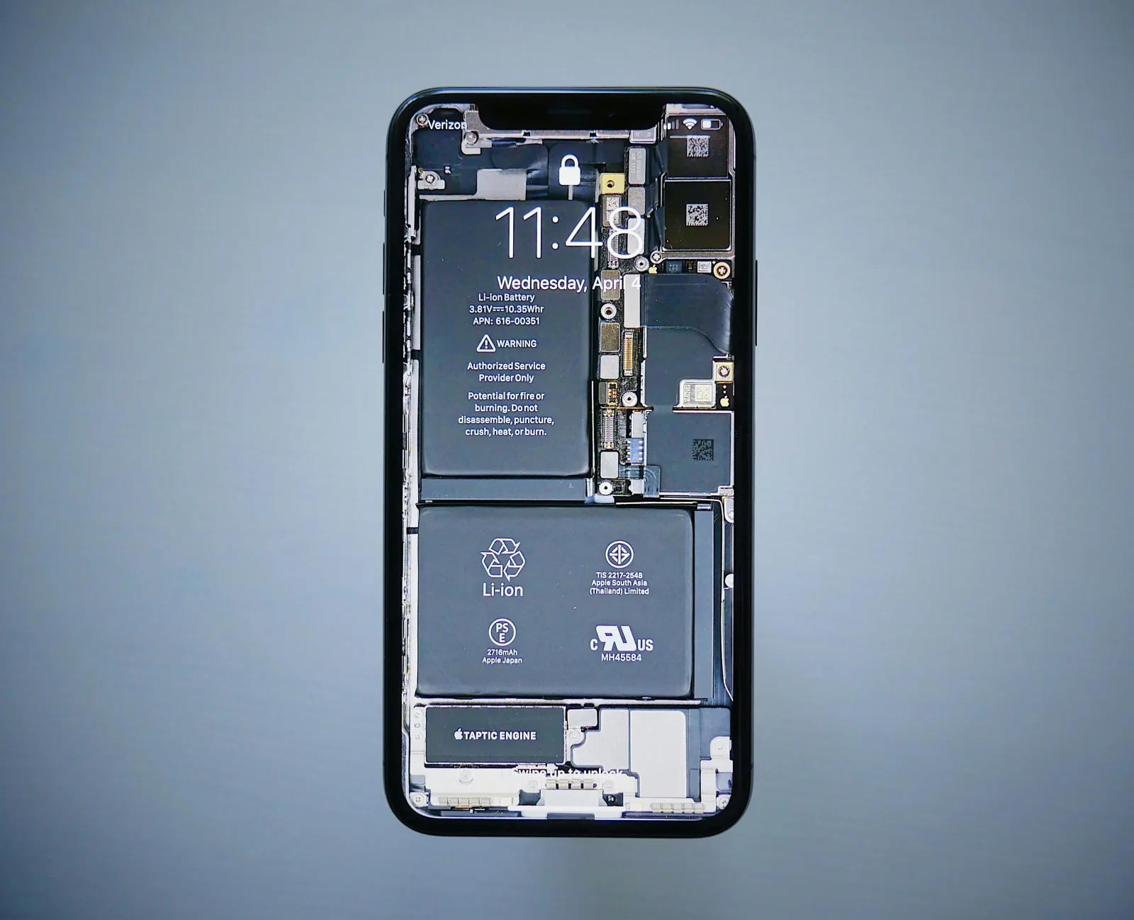 Arrière d'un iphone ouvert